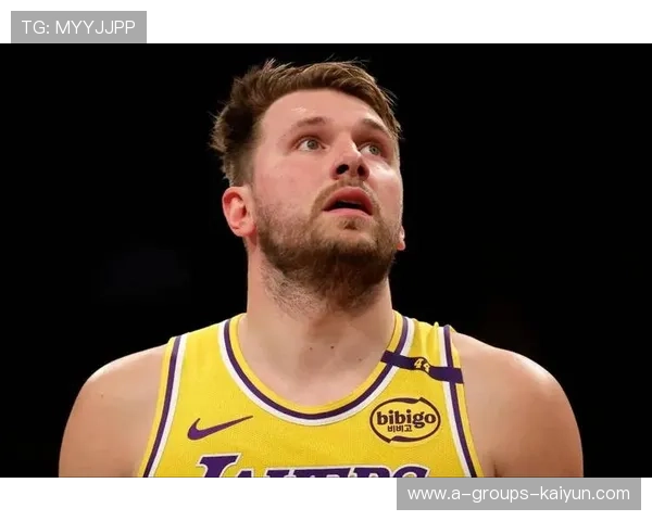 东契奇后仰跳投命中，独行侠在主场掌控节奏